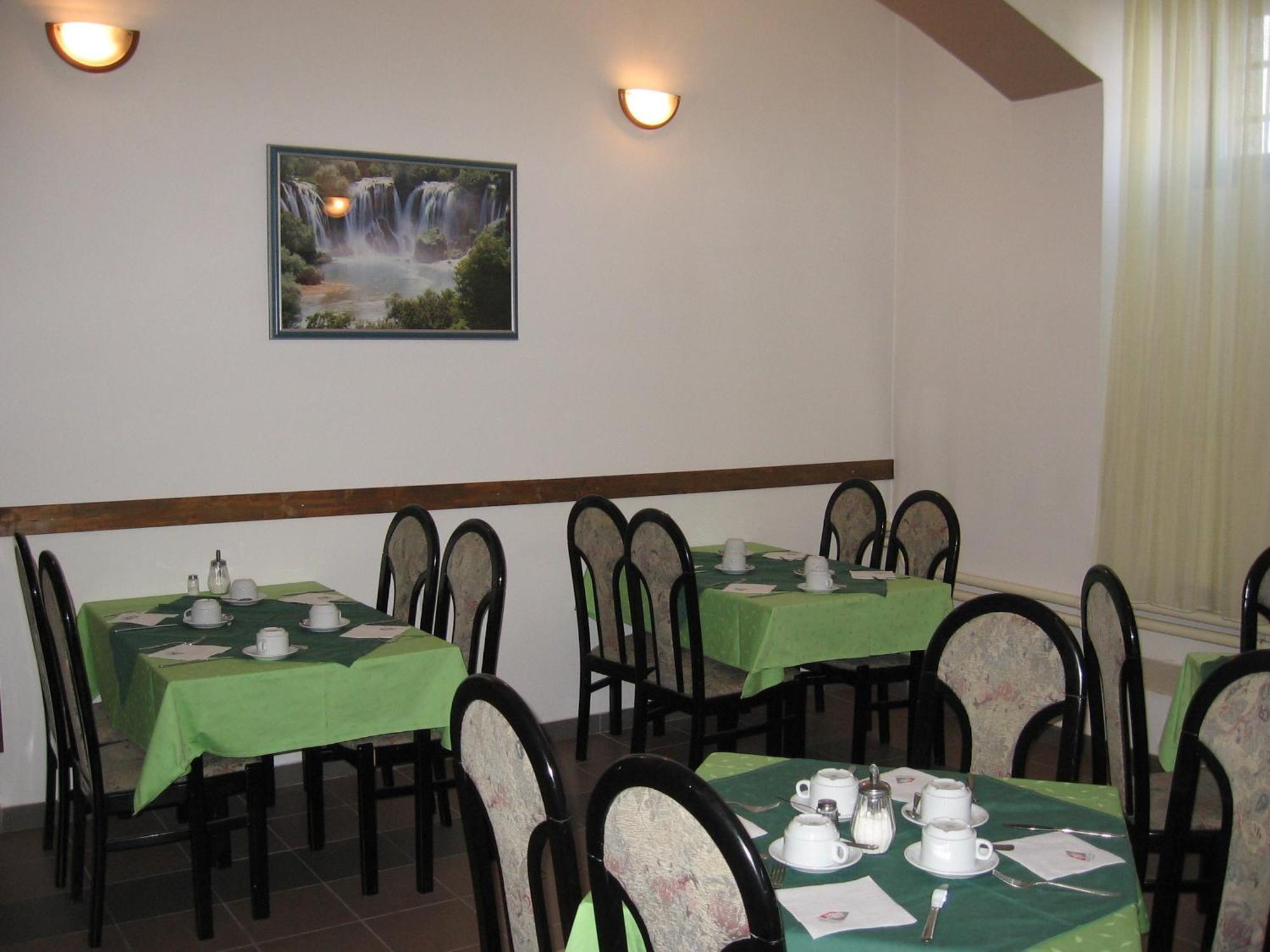 Hotel Veli Joze Pula Exterior foto