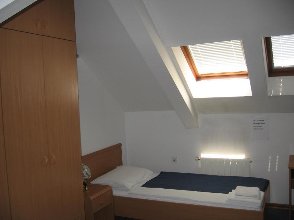 Hotel Veli Joze Pula Habitación foto